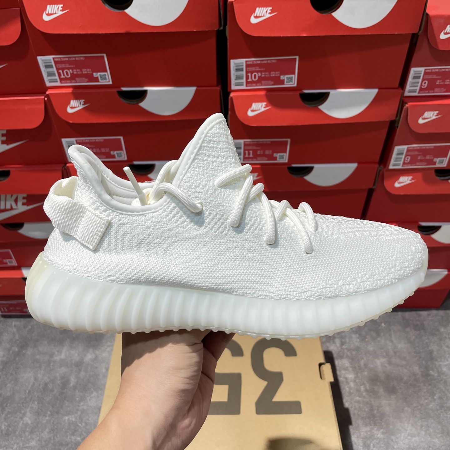 YEEZY BOOST 350 V2 CP9366