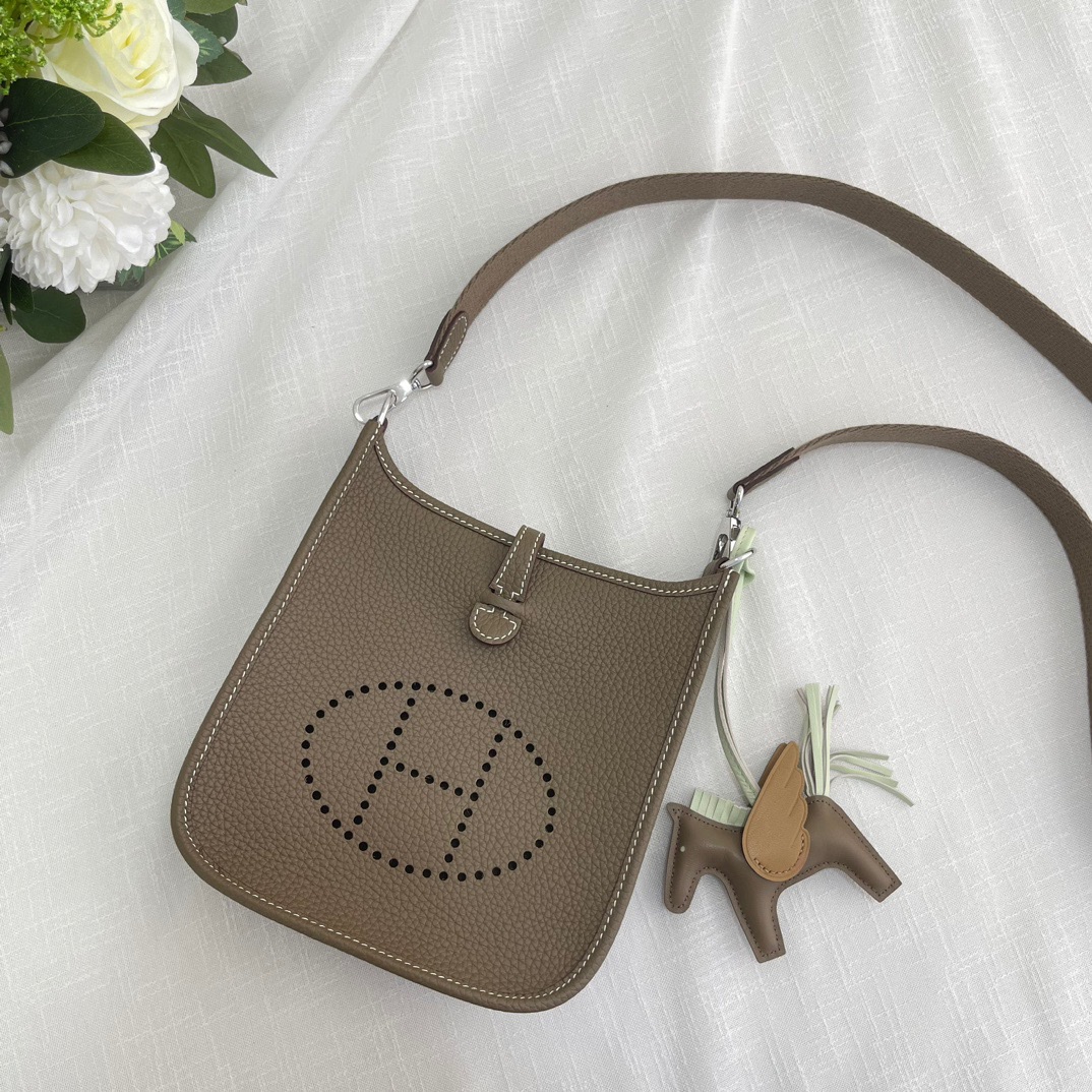 Hermès Year-end spot!! Evelyne series