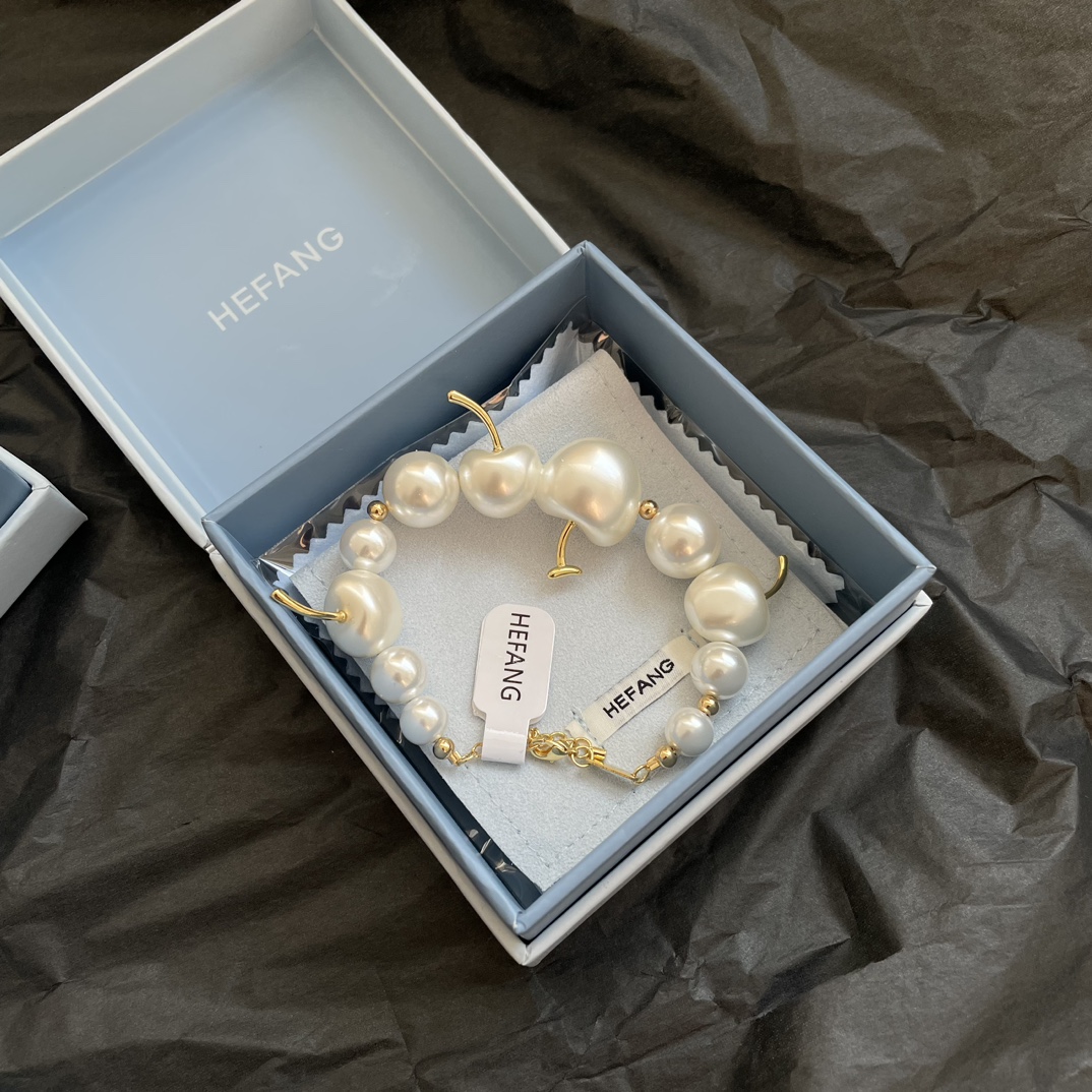 Louis Vuitton Haute Couture Haute Couture Fine Jewelry Necklace Bracelet 5