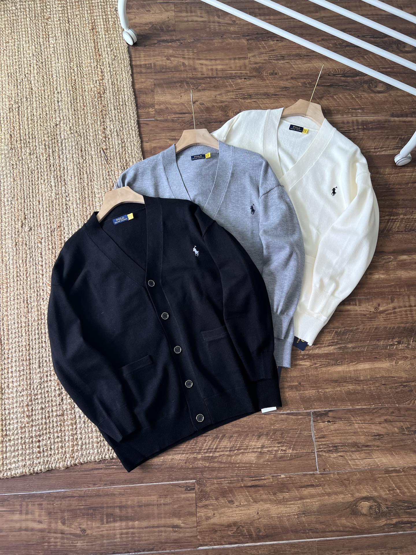 Waar te kopen de beste replica
 Ralph Lauren Kleding Cardigans Jas &Jassen Trui Sweatshirts Beige Zwart Grijs Rood Wit Borduurwerk Katoen Breien Wol Fashion Lange mouw