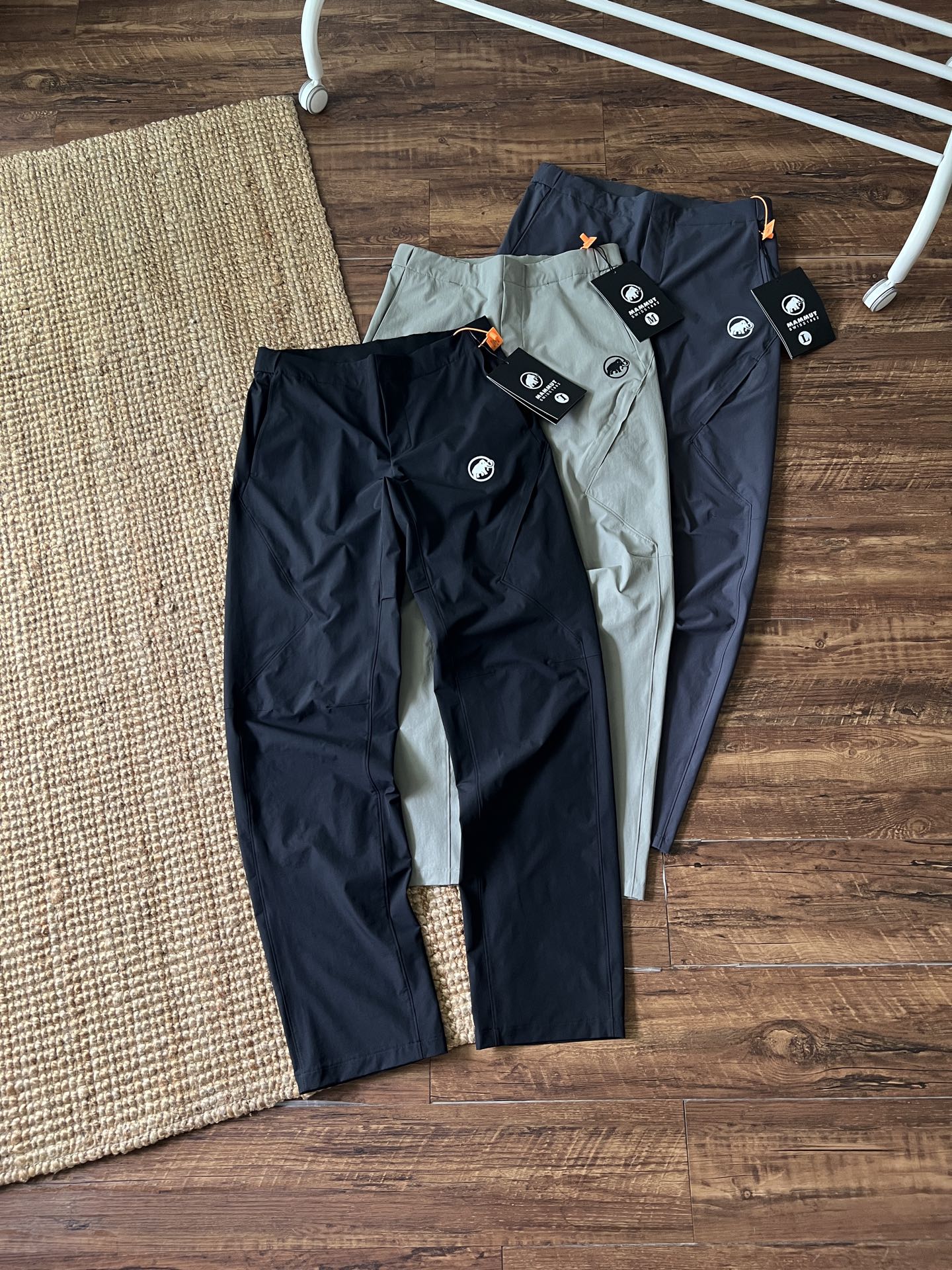 Mammut High-End Quick-Drying Pants: Ultimate Comfort & Flexibility for Outdoors