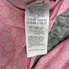 G家 26春夏新款 粉色GG提花飘带衬衫 内搭吊带内衬两件套 定制粉色GG提花面料 轻薄透气 法式浪漫风 G家 26春夏新款 粉色GG提花飘带衬衫 内搭吊带内衬两件套 定制粉色GG提花面料 轻薄透气 法式浪漫风