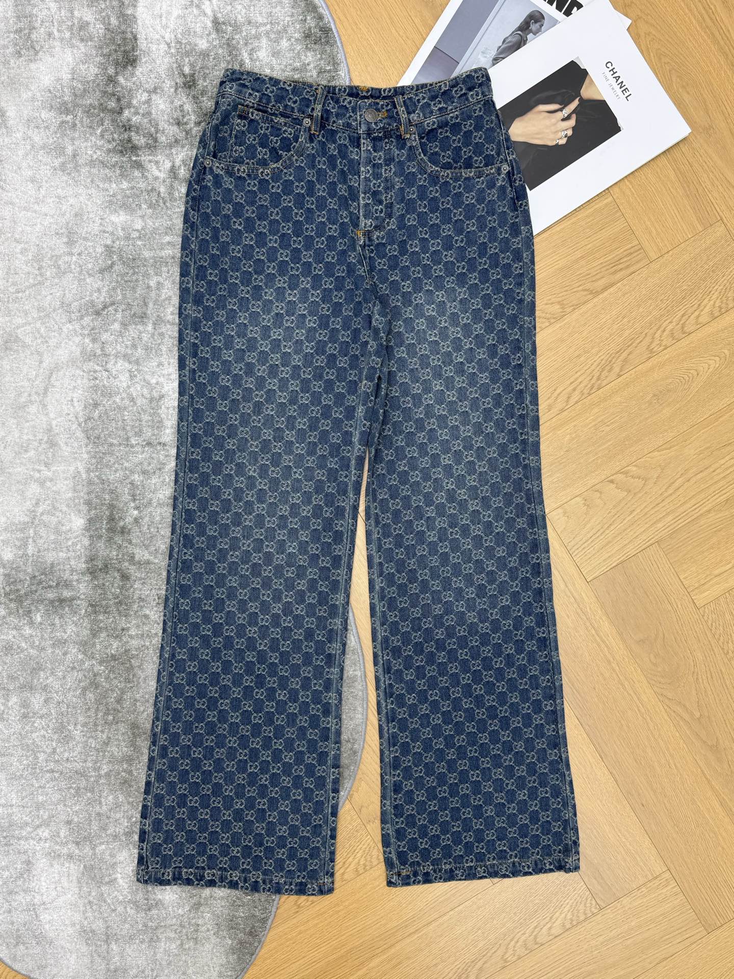 G家 26春夏新款 GG提花渐变牛仔裤 满印双G老花做旧复古牛仔面料 复古又时髦！直筒剪裁，收腰显身材 