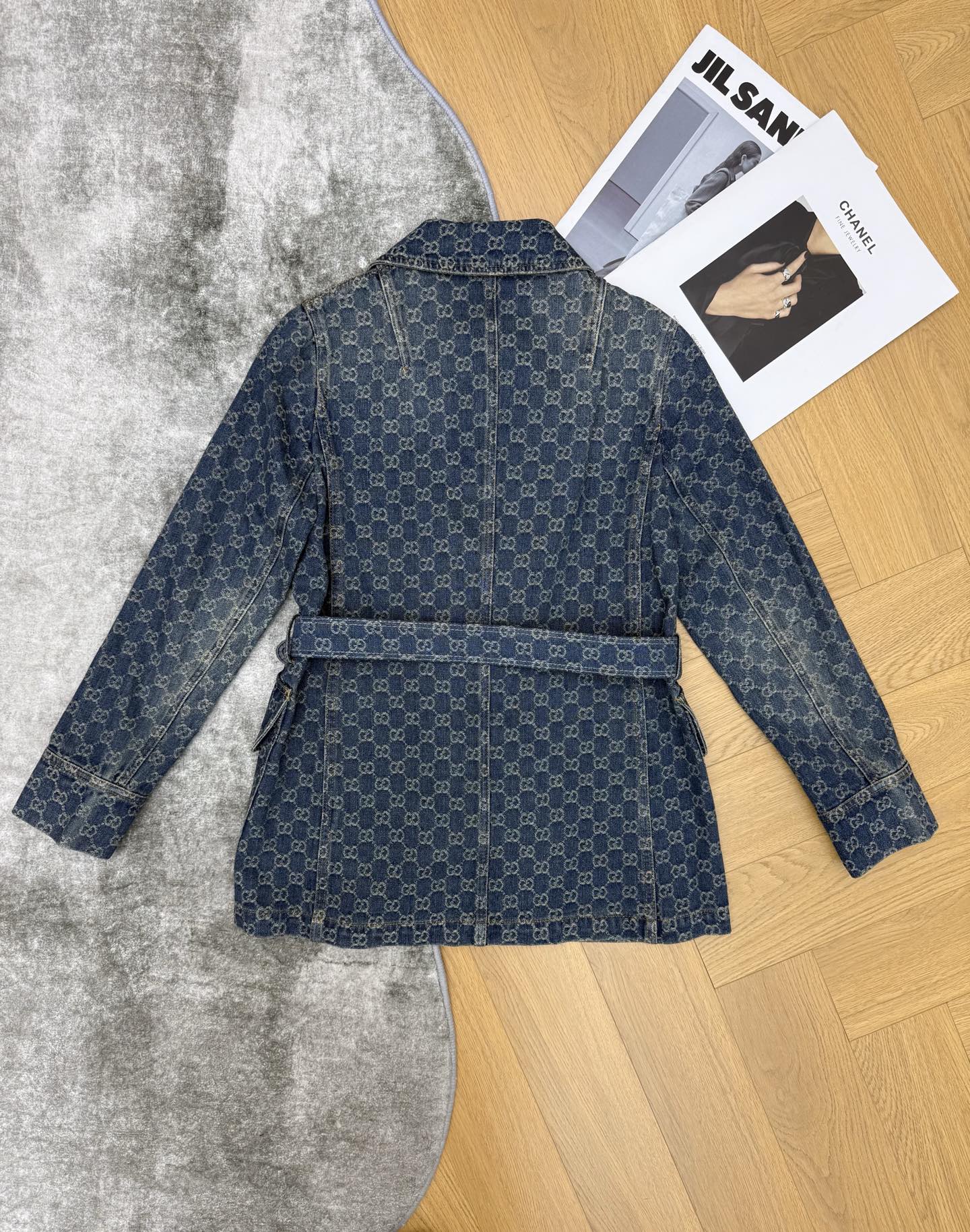 G家 26春夏新款 GG提花渐变牛仔翻领外套 满印双G老花做旧复古牛仔面料 复古又时髦！直筒剪裁+可拆卸