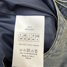 D家 26春夏新款 复古高腰牛仔半身裙 深蓝水洗牛仔面料 A字伞裙版型 腰部系带设计 修饰腰线 拉长腿部 D家 26春夏新款 复古高腰牛仔半身裙 深蓝水洗牛仔面料 A字伞裙版型 腰部系带设计 修饰腰线 拉长腿部