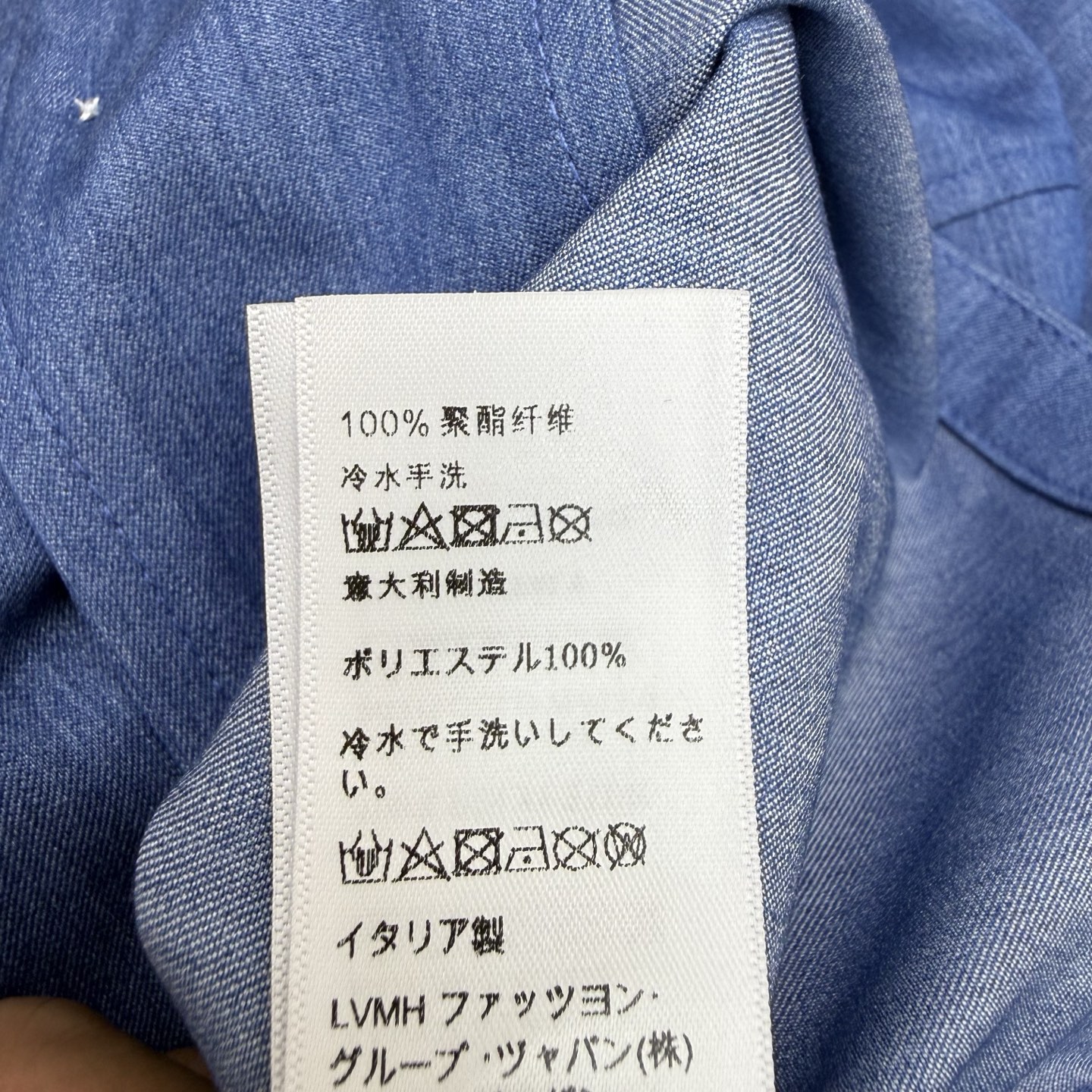CE家 26夏季新款 短款短袖套装 刺绣短袖上衣+抽绳短裤 轻薄透气垂感出色 翻领单排白扣设计 口袋点缀精致刺绣小标 松
