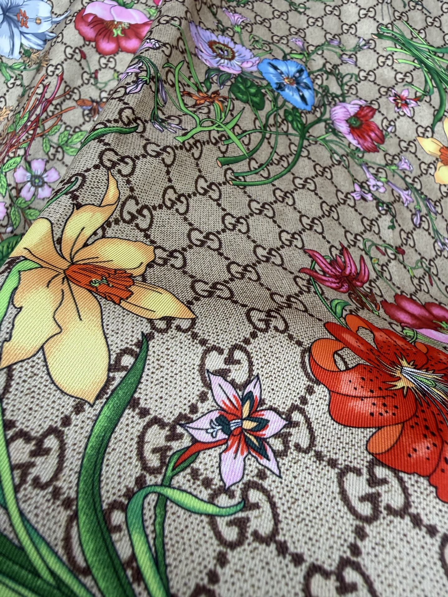 G家 26夏季新款 花卉印花连衣裙 经典GG底纹+缤纷花卉撞色印花 翻领衬衫款式 同色系腰带收腰 版型显
