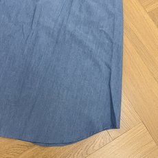 LW家 2026夏季新款 刺绣牛仔连衣裙 品牌标志性logo徽标刺绣藏于胸前口袋 低调中透着辨识度 通勤 LW家 2026夏季新款 刺绣牛仔连衣裙 品牌标志性logo徽标刺绣藏于胸前口袋 低调中透着辨识度 通勤