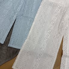 FD家 2026夏季新款 镂空刺绣阔腿裤 标志性的FF老花藏进网格刺绣里 每一处镂空都透着透气的清爽感 FD家 2026夏季新款 镂空刺绣阔腿裤 标志性的FF老花藏进网格刺绣里 每一处镂空都透着透气的清爽感