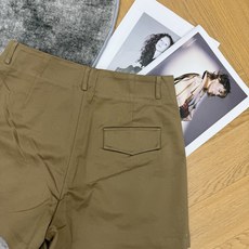 PD家 2026夏季新款 三角标高腰A字短裤 夏日万能百搭神裤 利落高腰版型精准收束腰腹 前幅小打褶巧妙 PD家 2026夏季新款 三角标高腰A字短裤 夏日万能百搭神裤 利落高腰版型精准收束腰腹 前幅小打褶巧妙