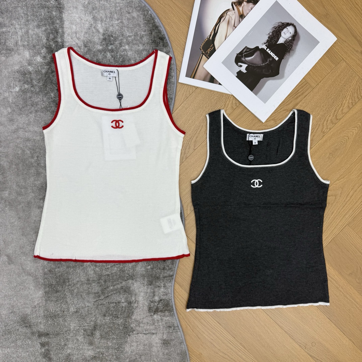 小香家 26夏季新款 撞色包边U领针织背心，细腻柔滑针织面料，贴身透气无束缚，经典双C刺绣logo点缀胸
