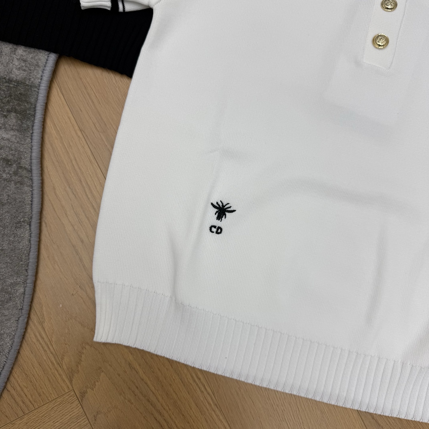 D家 26夏季新款 经典撞色Polo针织短袖，细腻冰感针织面料，顺滑垂坠，透气不粘身，夏日穿着清爽舒适，