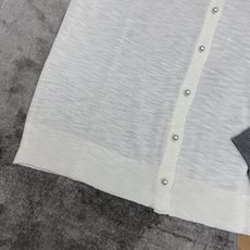 LW 26夏季新款 蕾丝娃娃领针织短袖开衫,细腻轻薄针织面料柔软透气,夏季单穿清爽无闷热感,肌理柔和亲肤 LW 26夏季新款 蕾丝娃娃领针织短袖开衫,细腻轻薄针织面料柔软透气,夏季单穿清爽无闷热感,肌理柔和亲肤