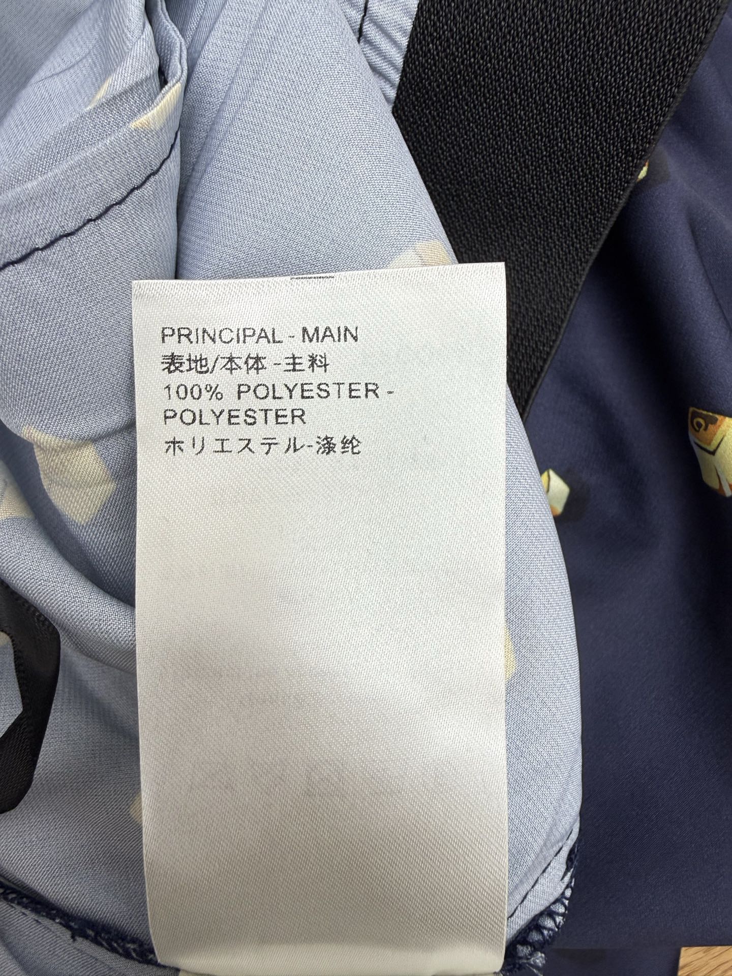 L家 2026夏季新款 印花衬衣长裤套装  定制YB进口缎面材质  质感光泽  顺滑亲肤  沿用立领连衣