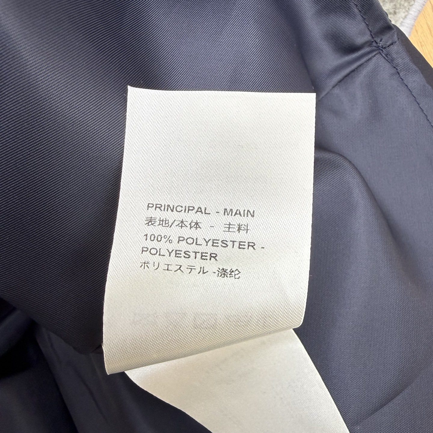 L家 26夏季新款 藏青印花连衣裙 经典小翻领+短袖利落剪裁 收腰立体褶裥高收腰 A字百褶裙摆藏住小粗腿