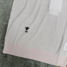 D家 26夏季新款 针织Polo短袖上衣,甄选超细透气针织纱线,自带微透肌理,轻盈无负重感,夏日防晒不闷 D家 26夏季新款 针织Polo短袖上衣,甄选超细透气针织纱线,自带微透肌理,轻盈无负重感,夏日防晒不闷
