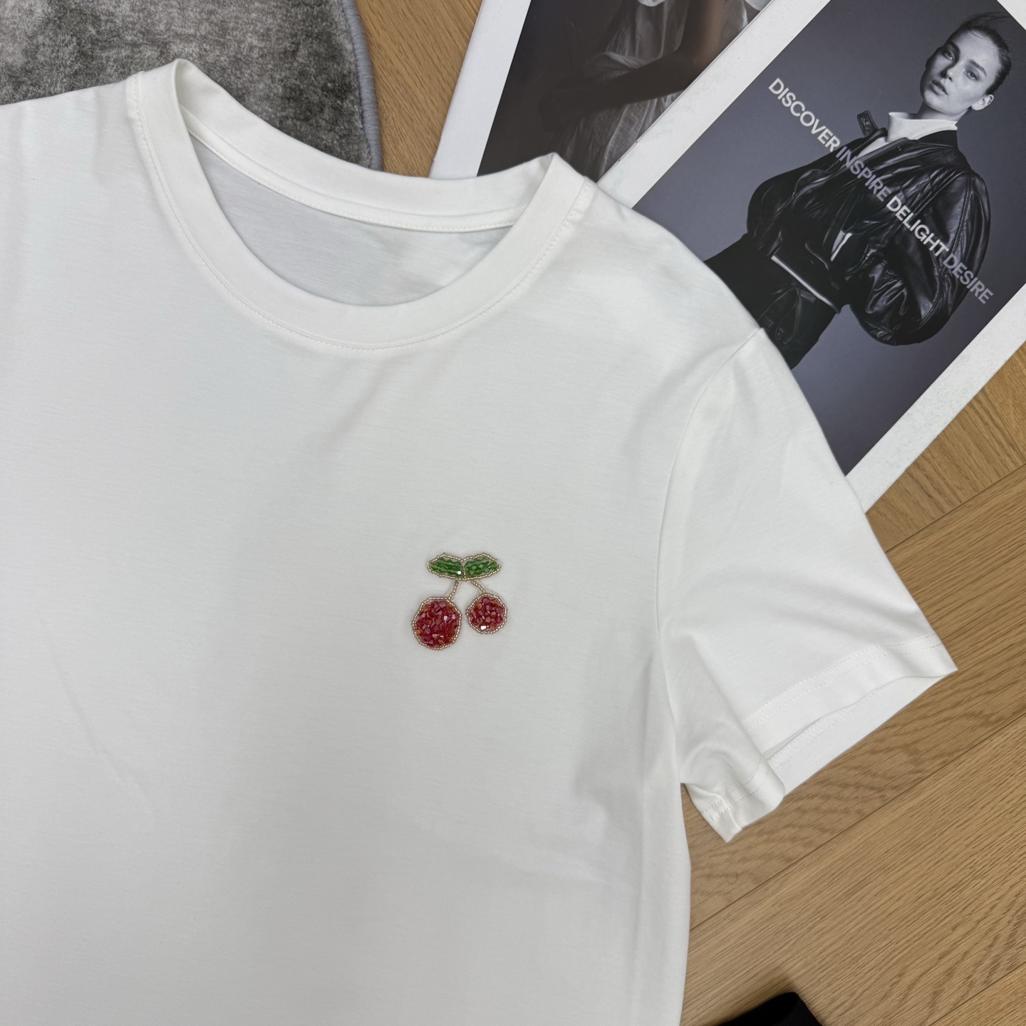 miu家 26夏季新款 樱桃T套装🍒高支纯棉短袖软乎乎不闷汗，小樱桃钉钻刺绣精致又低调，不浮夸超耐看，T