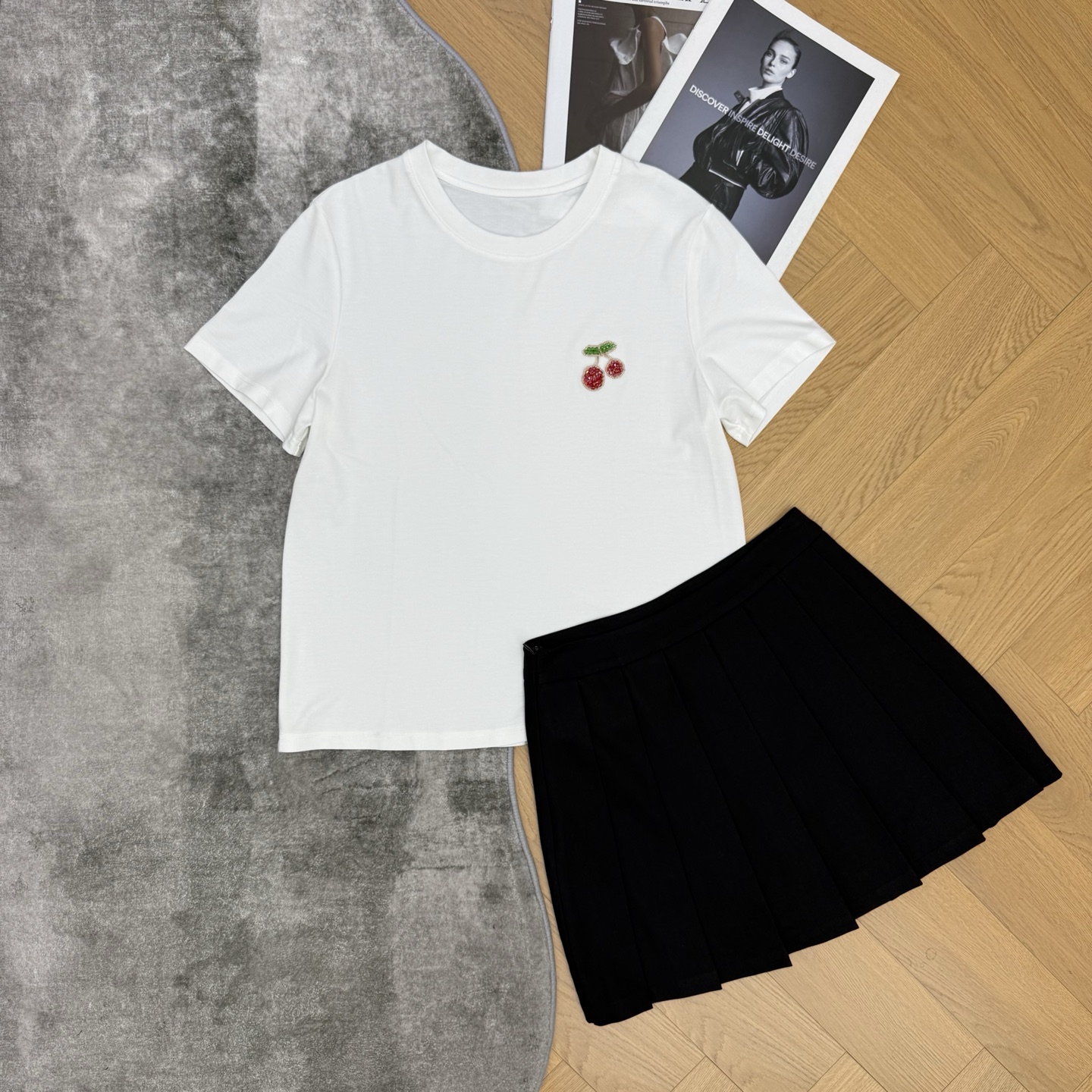 miu家 26夏季新款 樱桃T套装🍒高支纯棉短袖软乎乎不闷汗，小樱桃钉钻刺绣精致又低调，不浮夸超耐看，T