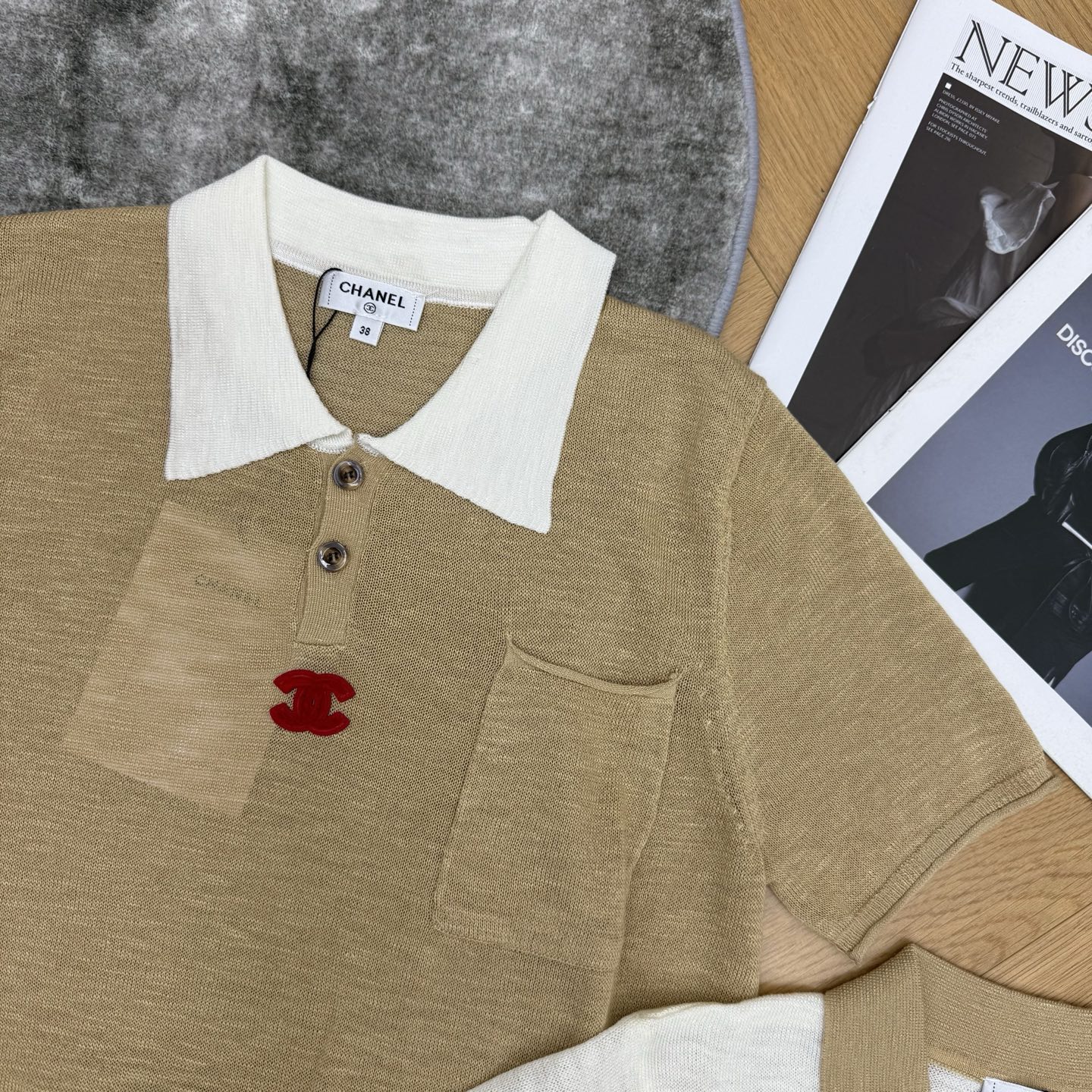 小香家 26夏季新款 撞色翻领针织Polo短袖，轻薄透气针织面料，柔软通透透气，夏日上身清爽不闷，肌理细