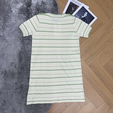 小香家 26夏季新款 条纹针织连衣裙,轻薄透气针织面料,细腻亲肤,夏天穿清爽不闷,自带柔和垂感,细条纹撞 小香家 26夏季新款 条纹针织连衣裙,轻薄透气针织面料,细腻亲肤,夏天穿清爽不闷,自带柔和垂感,细条纹撞