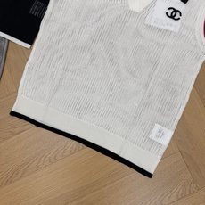 小香家 26夏季新款 Polo无袖针织背心,镂空网眼针织面料,轻盈透气,夏日单穿不闷汗,亲肤软糯。,经典撞色包边设计,黑 小香家 26夏季新款 Polo无袖针织背心,镂空网眼针织面料,轻盈透气,夏日单穿不闷汗,亲肤软糯。,经典撞色包边设计,黑