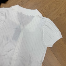RL家 26夏季新款 波浪翻领针织短袖,竖坑条针织面料,弹力软糯、透气亲肤,自带显瘦肌理感。别致波浪花边翻领,精致减龄, RL家 26夏季新款 波浪翻领针织短袖,竖坑条针织面料,弹力软糯、透气亲肤,自带显瘦肌理感。别致波浪花边翻领,精致减龄,