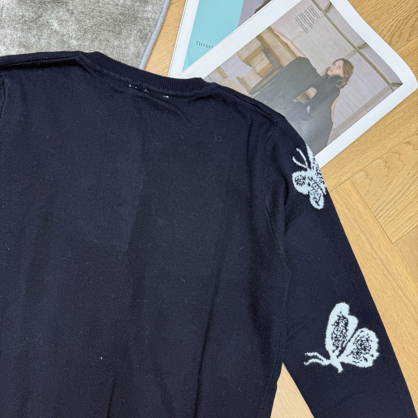 D家 26早秋新款 蝴蝶提花圆领针织开衫|清冷氛围感通勤神衫🦋采用柔软针织面料,细腻软糯轻薄透气,四季都可穿,夏季做空调 D家 26早秋新款 蝴蝶提花圆领针织开衫|清冷氛围感通勤神衫🦋采用柔软针织面料,细腻软糯轻薄透气,四季都可穿,夏季做空调