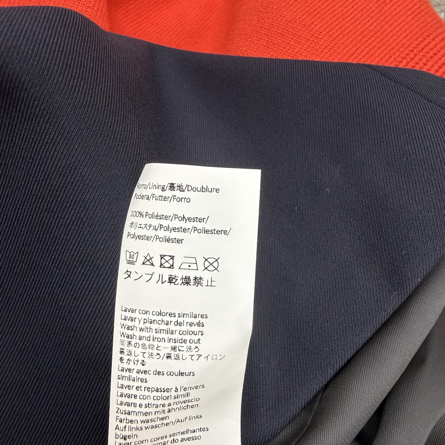 LW家 26早秋新款 撞色海军领外套 垂顺挺括面料 上身利落显瘦 可拆卸撞色海军领设计 轻松打造层次感 经典双排扣剪裁 