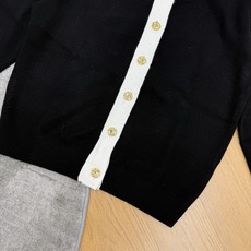 小香家 26早秋新款 海军领撞色针织开衫,细腻羊毛针织面料,软糯亲肤、垂坠有型,秋冬内搭都实穿,经典海军大翻领设计,减龄 小香家 26早秋新款 海军领撞色针织开衫,细腻羊毛针织面料,软糯亲肤、垂坠有型,秋冬内搭都实穿,经典海军大翻领设计,减龄