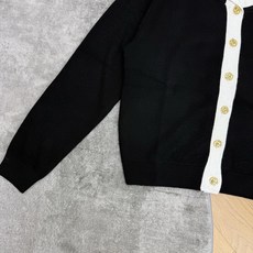 小香家 26早秋新款 海军领撞色针织开衫,细腻羊毛针织面料,软糯亲肤、垂坠有型,秋冬内搭都实穿,经典海军大翻领设计,减龄 小香家 26早秋新款 海军领撞色针织开衫,细腻羊毛针织面料,软糯亲肤、垂坠有型,秋冬内搭都实穿,经典海军大翻领设计,减龄