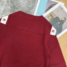 小香家 26早秋新款 海军领撞色针织开衫,细腻羊毛针织面料,软糯亲肤、垂坠有型,秋冬内搭都实穿,经典海军大翻领设计,减龄 小香家 26早秋新款 海军领撞色针织开衫,细腻羊毛针织面料,软糯亲肤、垂坠有型,秋冬内搭都实穿,经典海军大翻领设计,减龄