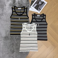 YSL家 26夏季新款 条纹刺绣针织背心,经典横条纹肌理,撞色设计复古耐看,坑条针织面料,弹力舒适,透气亲肤,贴身穿很舒 YSL家 26夏季新款 条纹刺绣针织背心,经典横条纹肌理,撞色设计复古耐看,坑条针织面料,弹力舒适,透气亲肤,贴身穿很舒