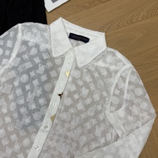 LOUISV*🏠 2026早秋新款 蕾丝领提花衬衣 定制YB进口轻薄透纱材质 质地轻盈顺滑 触感亲肤垂坠 翻领领口 LOUISV*🏠 2026早秋新款 蕾丝领提花衬衣 定制YB进口轻薄透纱材质 质地轻盈顺滑 触感亲肤垂坠 翻领领口
