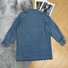 LOUISV*🏠 2026早秋新款 老花牛仔衬衫连衣裙 经典翻领衬衫式牛仔裙 自带复古松弛的轻奢格调 定制水洗牛仔面料 LOUISV*🏠 2026早秋新款 老花牛仔衬衫连衣裙 经典翻领衬衫式牛仔裙 自带复古松弛的轻奢格调 定制水洗牛仔面料