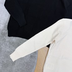 PD家 26早秋新款 假两件V领针织长袖,细腻坑条针织面料,柔软亲肤,弹力舒适,深邃V领剪裁,修饰脖颈线条,简约大气,胸 PD家 26早秋新款 假两件V领针织长袖,细腻坑条针织面料,柔软亲肤,弹力舒适,深邃V领剪裁,修饰脖颈线条,简约大气,胸