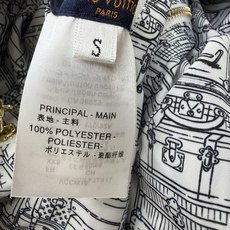 LOUISV*🏠 2026早秋新款 双面穿老花短款棒球外套 高级感满满的双面穿短款棒球夹克 一衣两穿 两种风格自由切换 LOUISV*🏠 2026早秋新款 双面穿老花短款棒球外套 高级感满满的双面穿短款棒球夹克 一衣两穿 两种风格自由切换