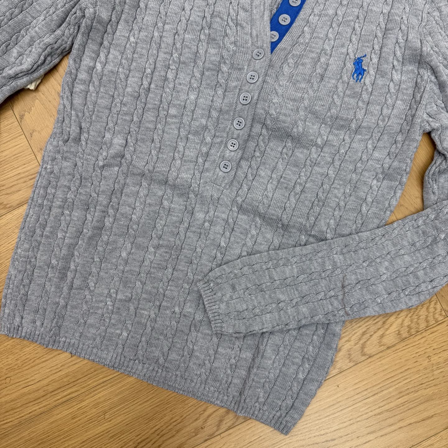 POLO 26早秋新款 绞花亨利领针织长袖，经典麻花绞花肌理，软糯亲肤，上身修身显瘦，撞色包边圆领+半开襟亨利扣门襟，复