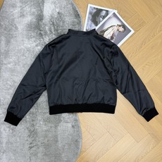 LOUISV*🏠 2026早秋新款 双面穿老花棒球夹克 一件解锁两种穿搭风格 早秋氛围感刚需单品 一面是经典满印老花 浓 LOUISV*🏠 2026早秋新款 双面穿老花棒球夹克 一件解锁两种穿搭风格 早秋氛围感刚需单品 一面是经典满印老花 浓