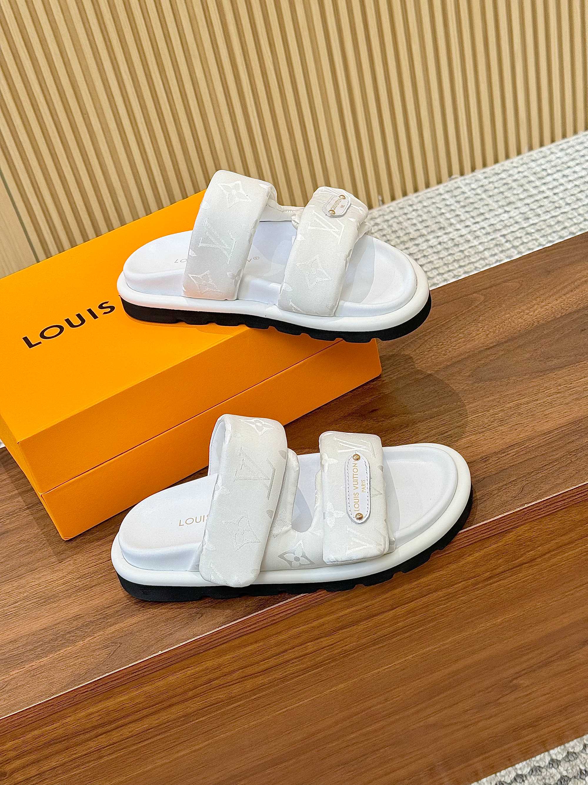 Louis Vuitton Women's White Monogram Embossed Archlight Flat Sandals 2 a1741773366671 3260