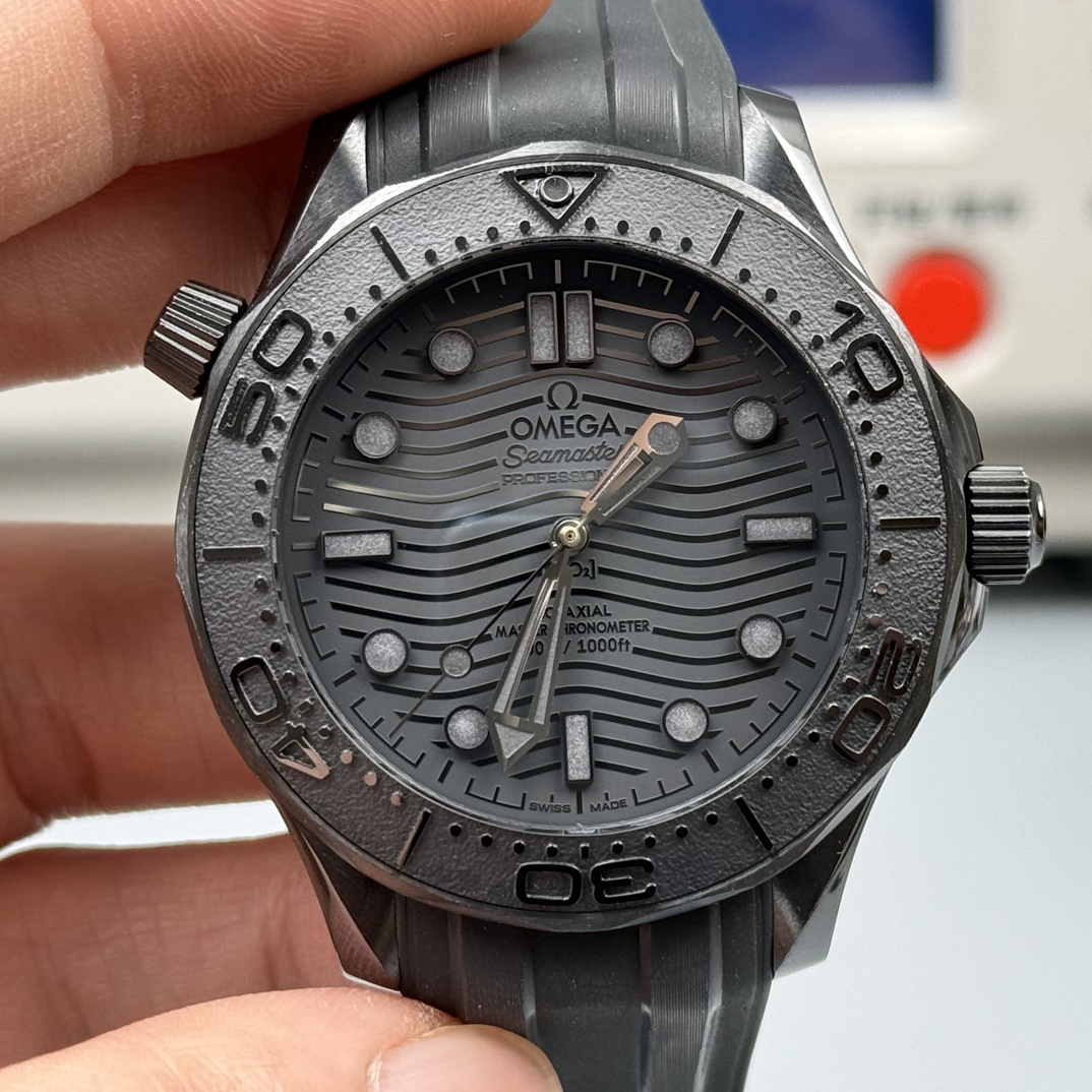 Omega VS厂、海马300米 抹黑 黑武士，一黑到底，高定制版本