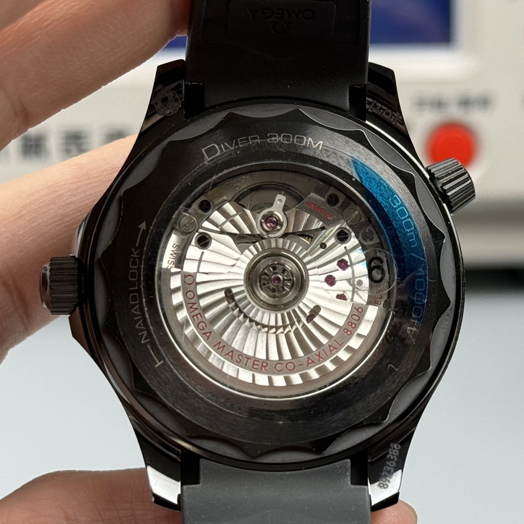 Omega VS厂、海马300米 抹黑 黑武士，一黑到底，高定制版本
