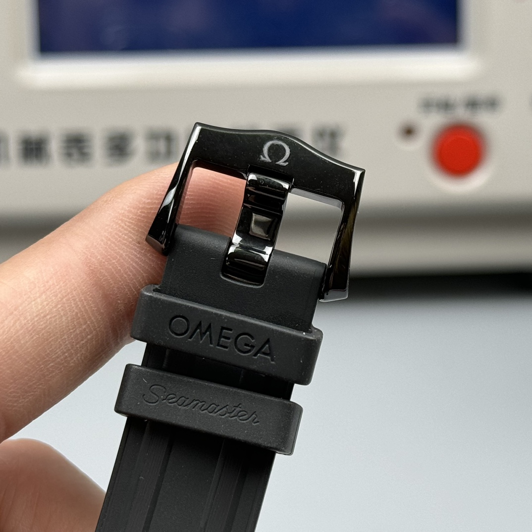 Omega VS厂、海马300米 抹黑 黑武士，一黑到底，高定制版本