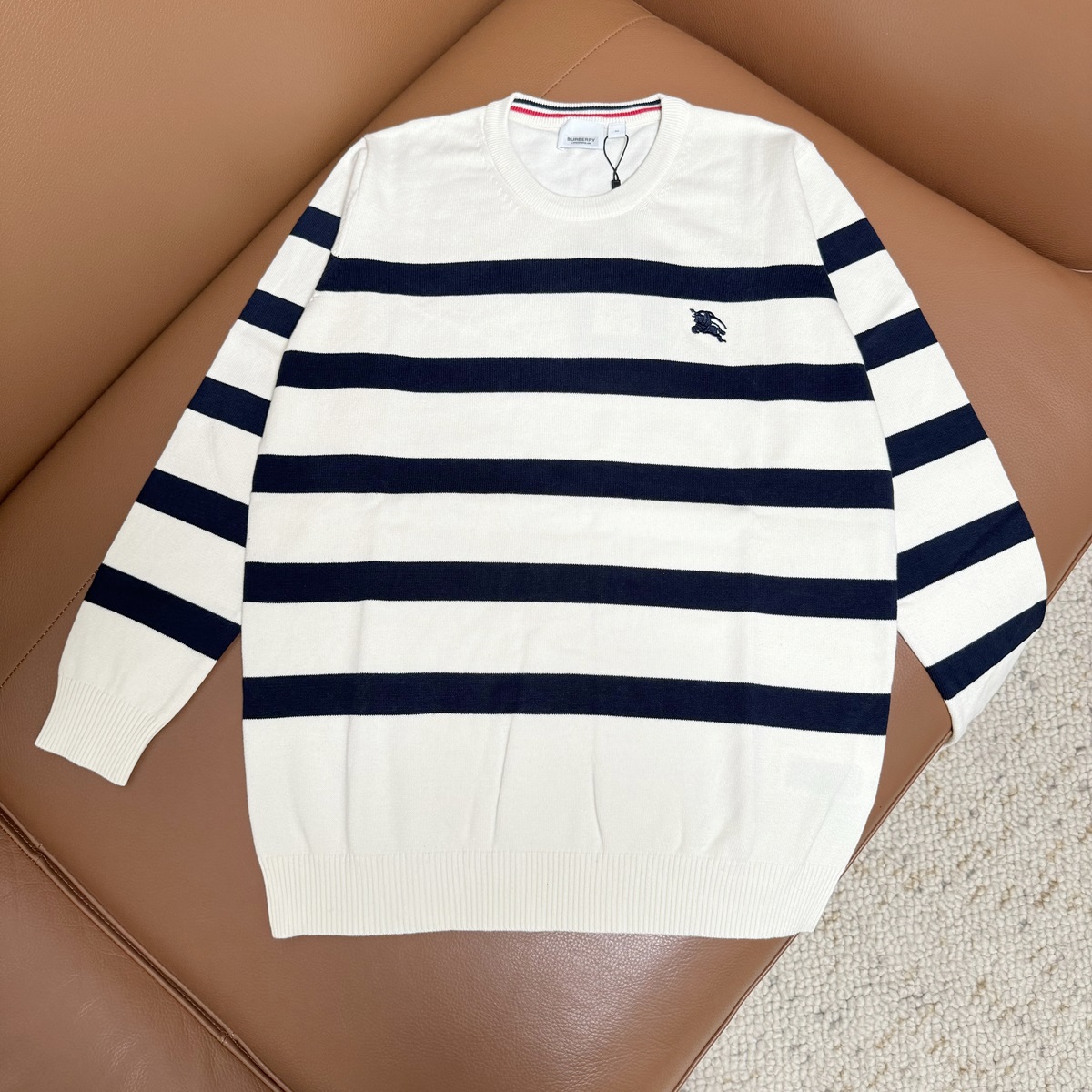113M206 #BARBOULIE PONY EMBROIDERY STRIPES ROUND SWEATER COLOUR: BLUE/WHITE, WHITE/BLUE SIZE: M-XXL - 图片 3
