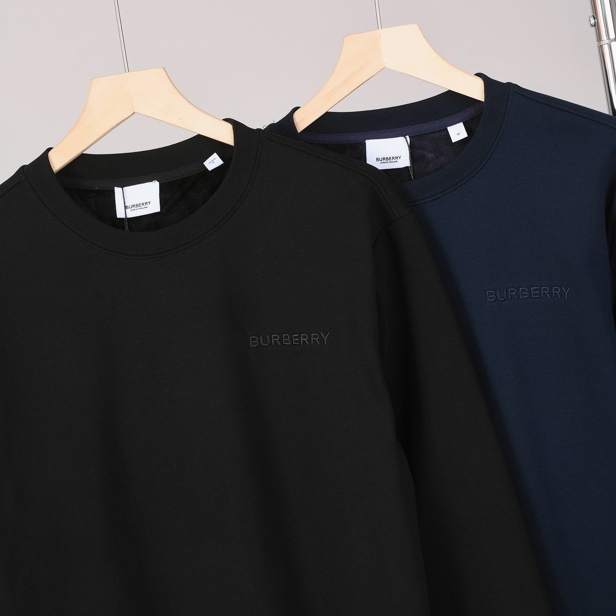 “Black Bolange Hoodie in M-XXL Sizes with 480g Ferret Complex Fabric” - 图片 5