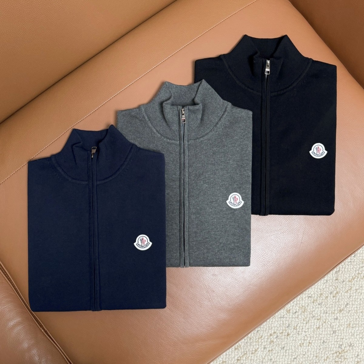 113M402 #MULTRA-CULTURE SWEATER COLOUR: BLACK, BLUE, GRAY SIZE: M-XXL