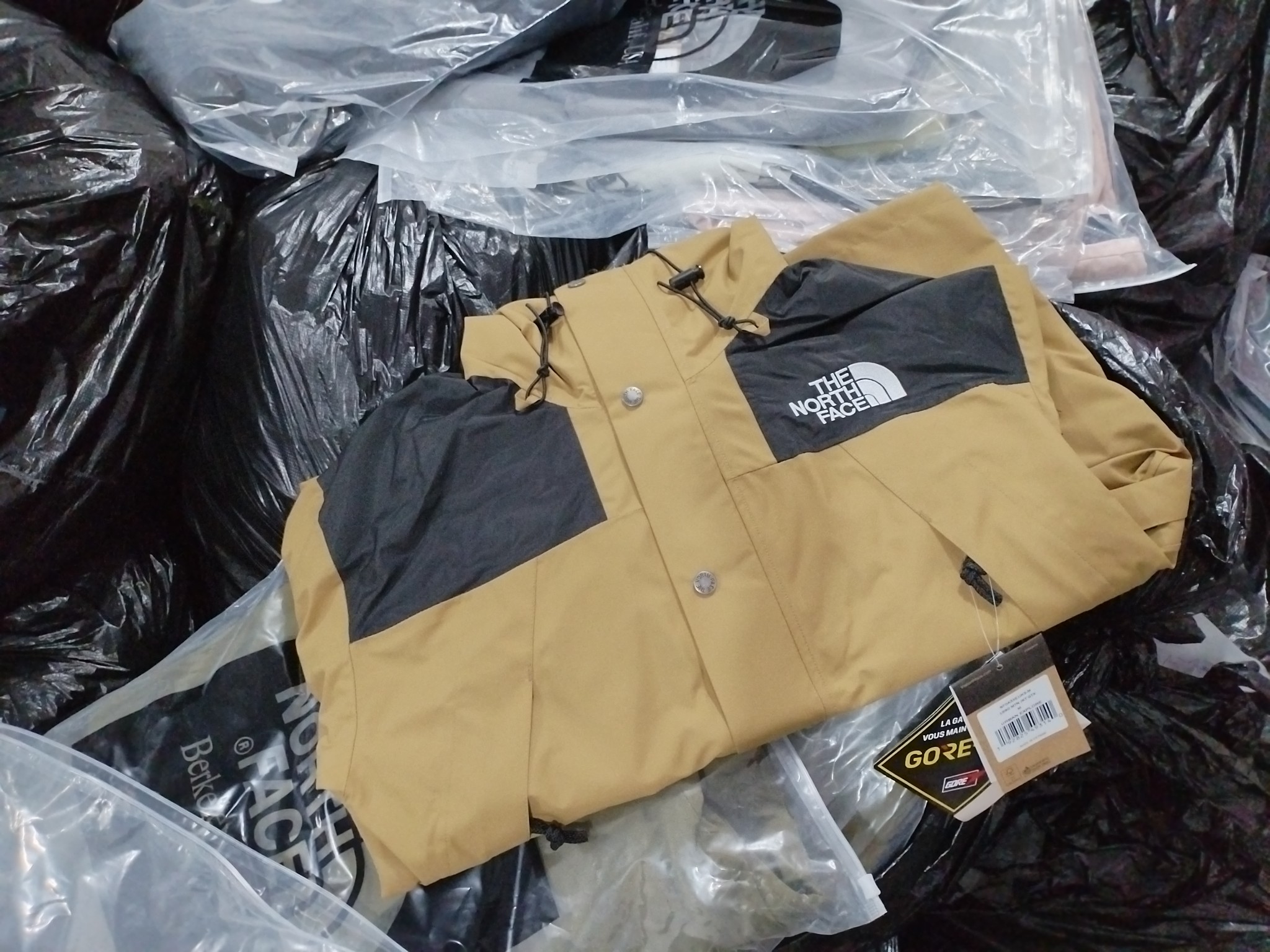 The North Face 1990 Mountain Jacket - Waterproof and Breathable 7 a1760579743876 0730