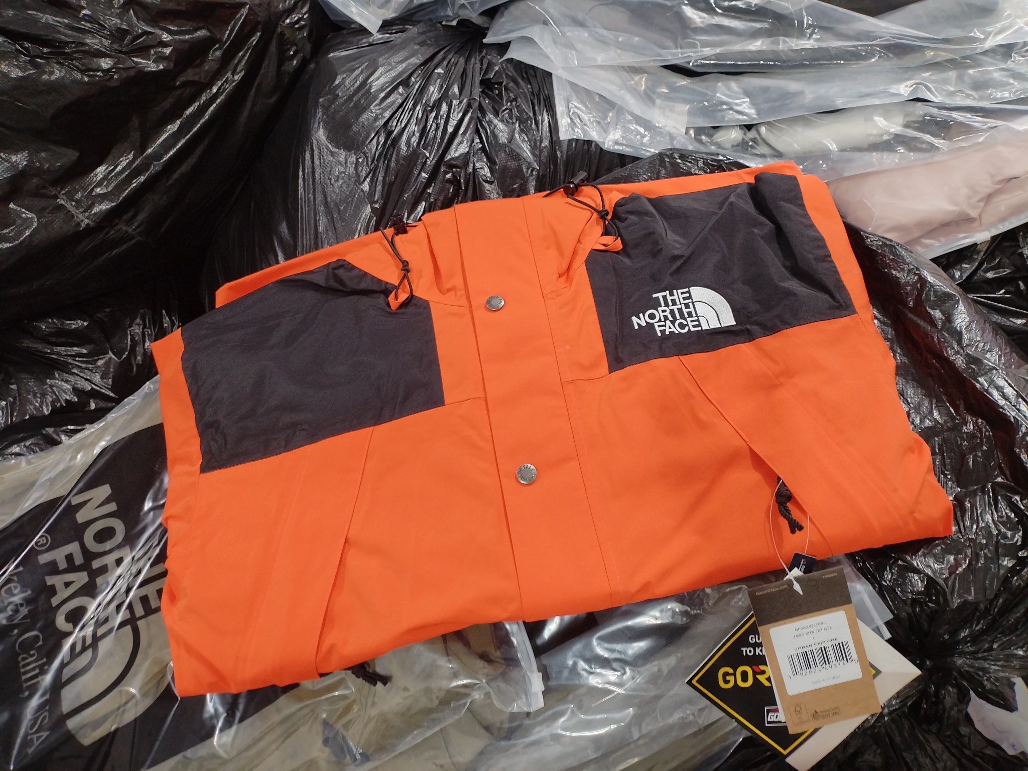 The North Face 1990 Mountain Jacket - Waterproof and Breathable 6 a1760579743885 0754