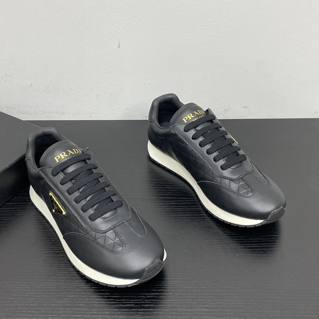 Prada Schoenen Sportschoenen Afdrukken Kalfsleer Koeienhuid Rubber Casual