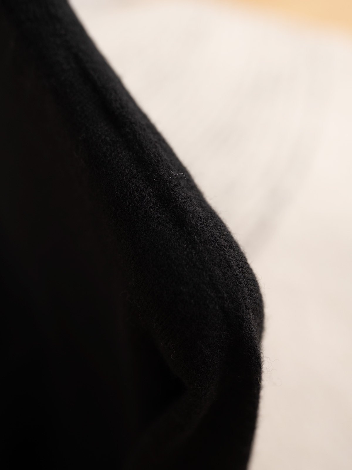 max无缝半高领打底衫7针一条毛织机单边织法无缝工艺领口卷边落肩袖设计下脚袖口1*1坑条糖果五色！羊绒羊