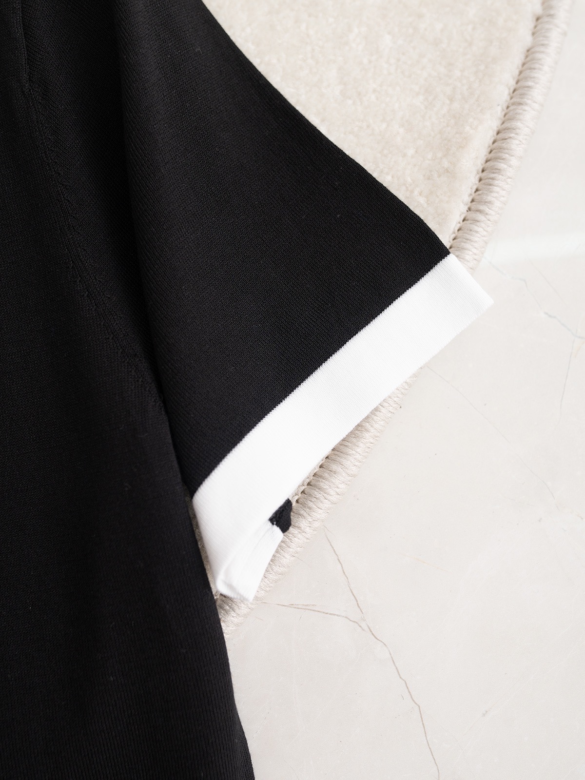 courrege古经典系列16针织机22针缝盘单边织法领口袖口撞色设计收腰版型原版1:1制作绢丝混纺纱线